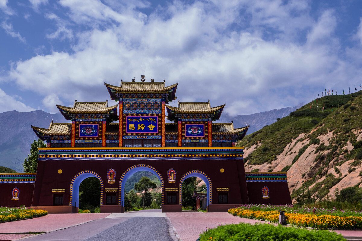 甘肃热门旅游景点马蹄寺景区旅游攻略低音号