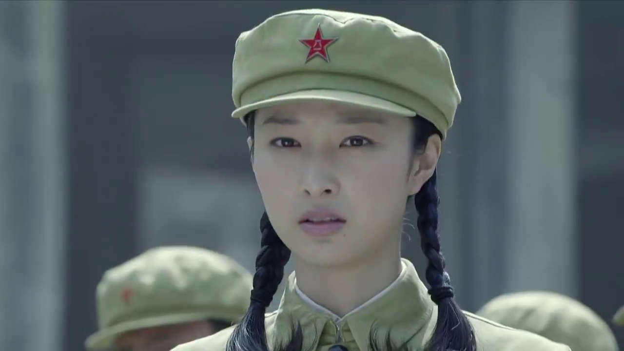 黑狐之风影:蛇蝎女特务欲想杀小姑娘,不料男特务突发善心忙阻止