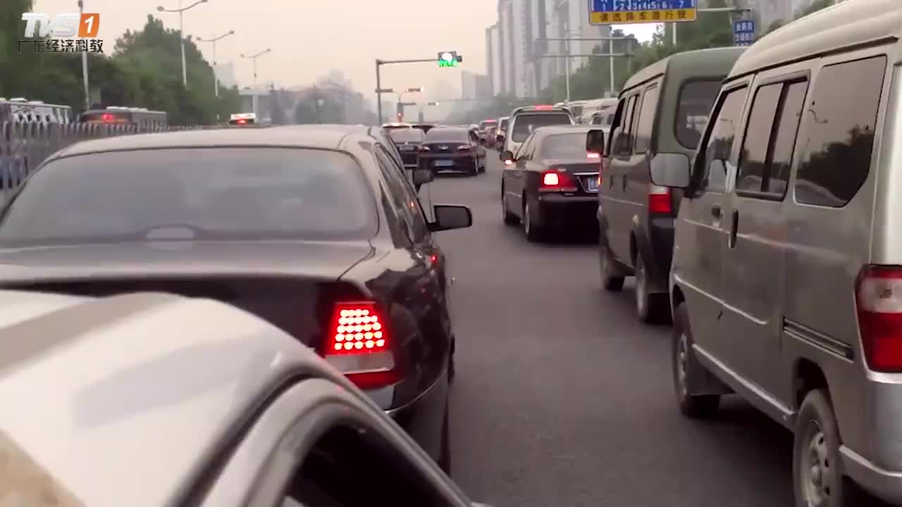 大学生发明"防堵神车",下班再也不担心堵车!