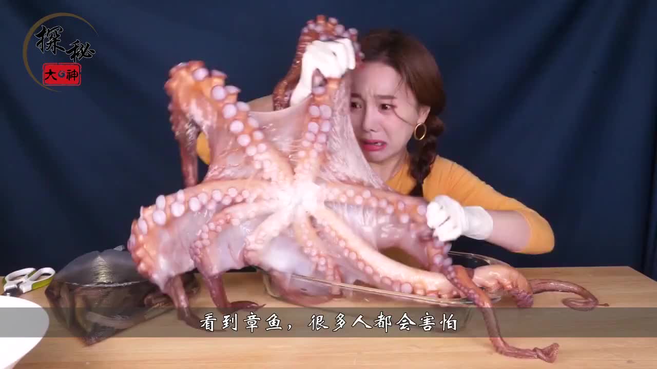 50斤重的巨型章鱼处理就花了2小时韩国人做成美食太壮观