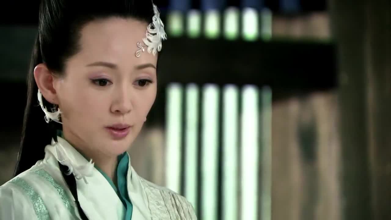 眼看傅红雪一片痴情,明月心答应假装几天翠浓,不料燕南天吃醋了