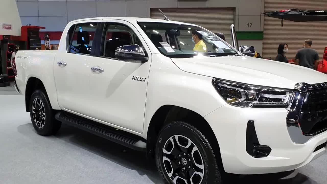 丰田hiluxrevo双排座驾驶室2.4内外巡视__财经头条