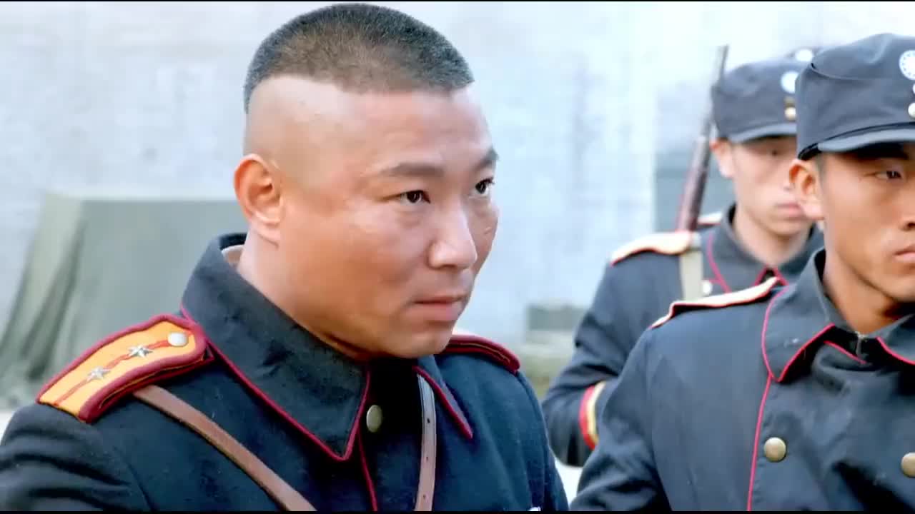 大叔威名赫赫,赤面骁将,左手刀,剃头机器,每个称号都恨霸气