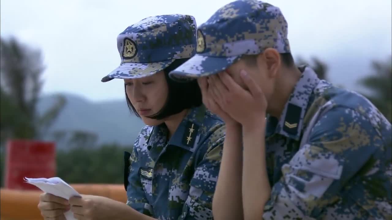 火蓝刀锋:沈鸽和蒋小鱼就是冤家,俩人见面就掐架,打是亲骂是爱