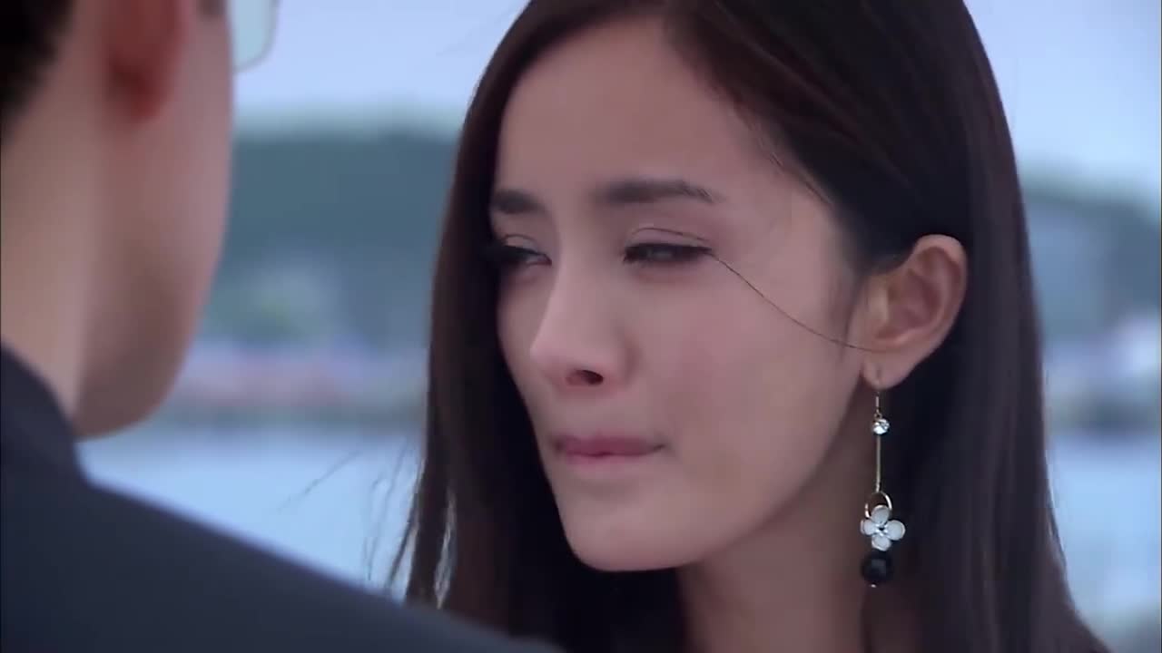 您推荐: 靖媛陪晚晴去打胎,劝导晚晴无果,借机向莱雪求救透露医院相见