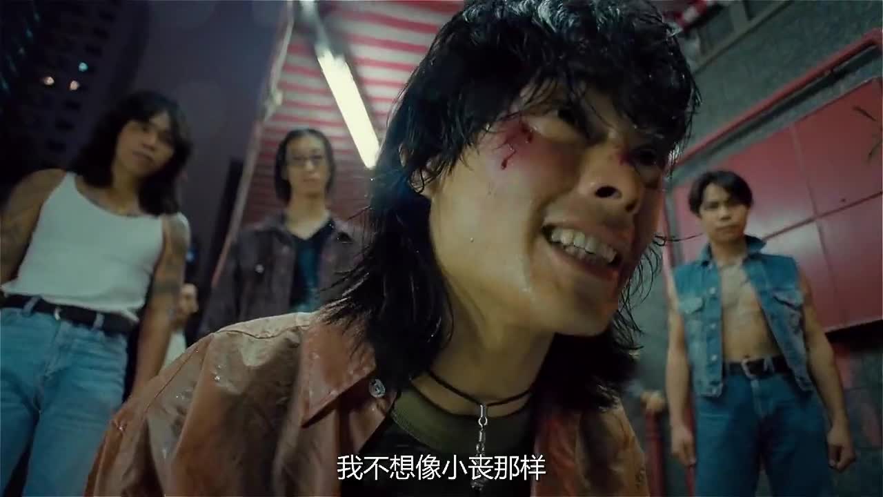 古惑仔:乌鸦哥太豪横了!手起刀落一瞬间,连关老爷都不放眼里