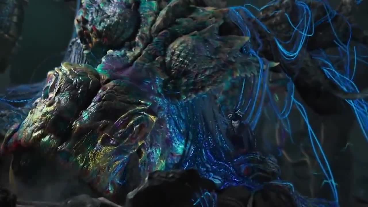 女孩得到一块神龙令牌,可以召唤出远古神龙,电影龙牌之谜