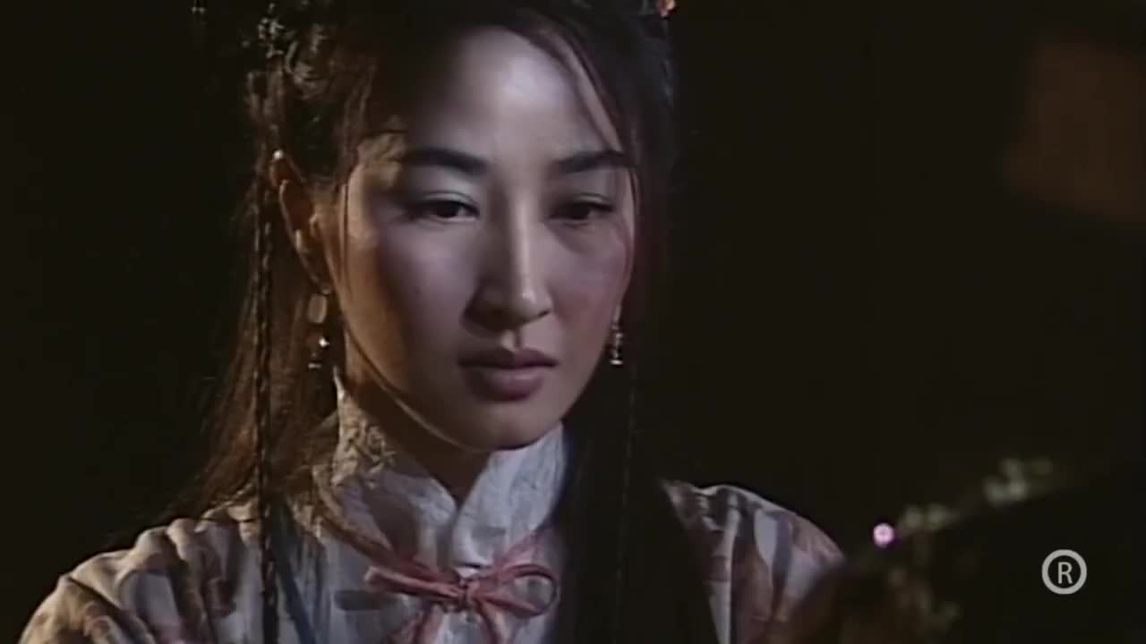 金装四大才子秋月为了跟唐伯虎私奔竟绑架秋香对亲妹妹下手