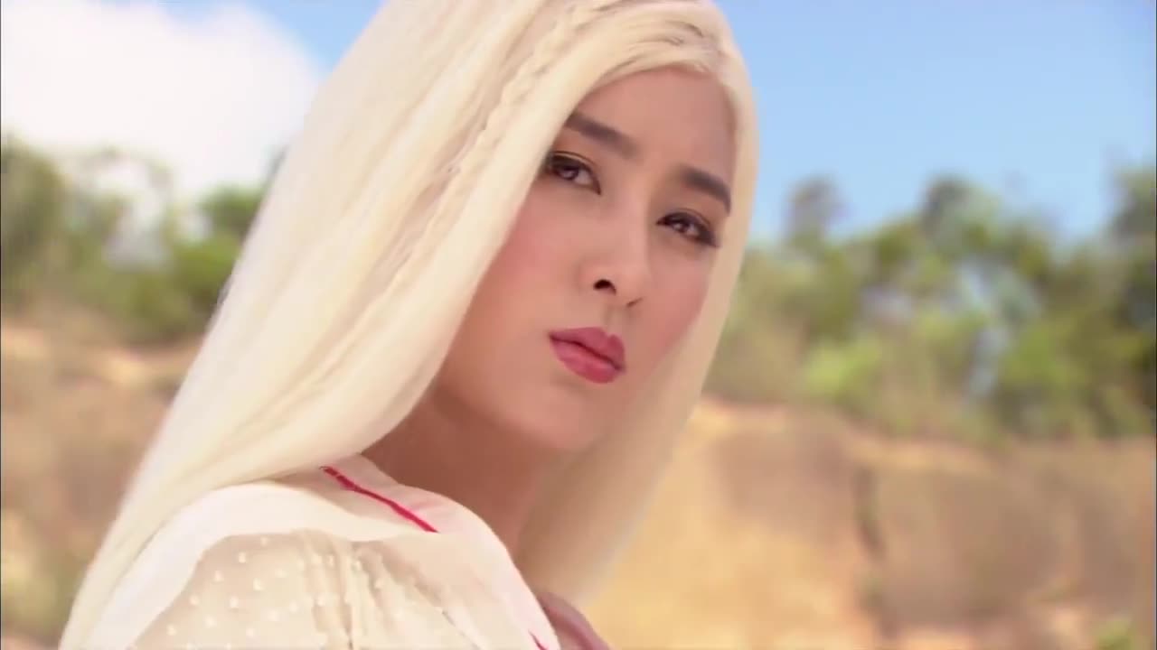 新白发魔女传:大仇得报,霓裳还是很怀念师父