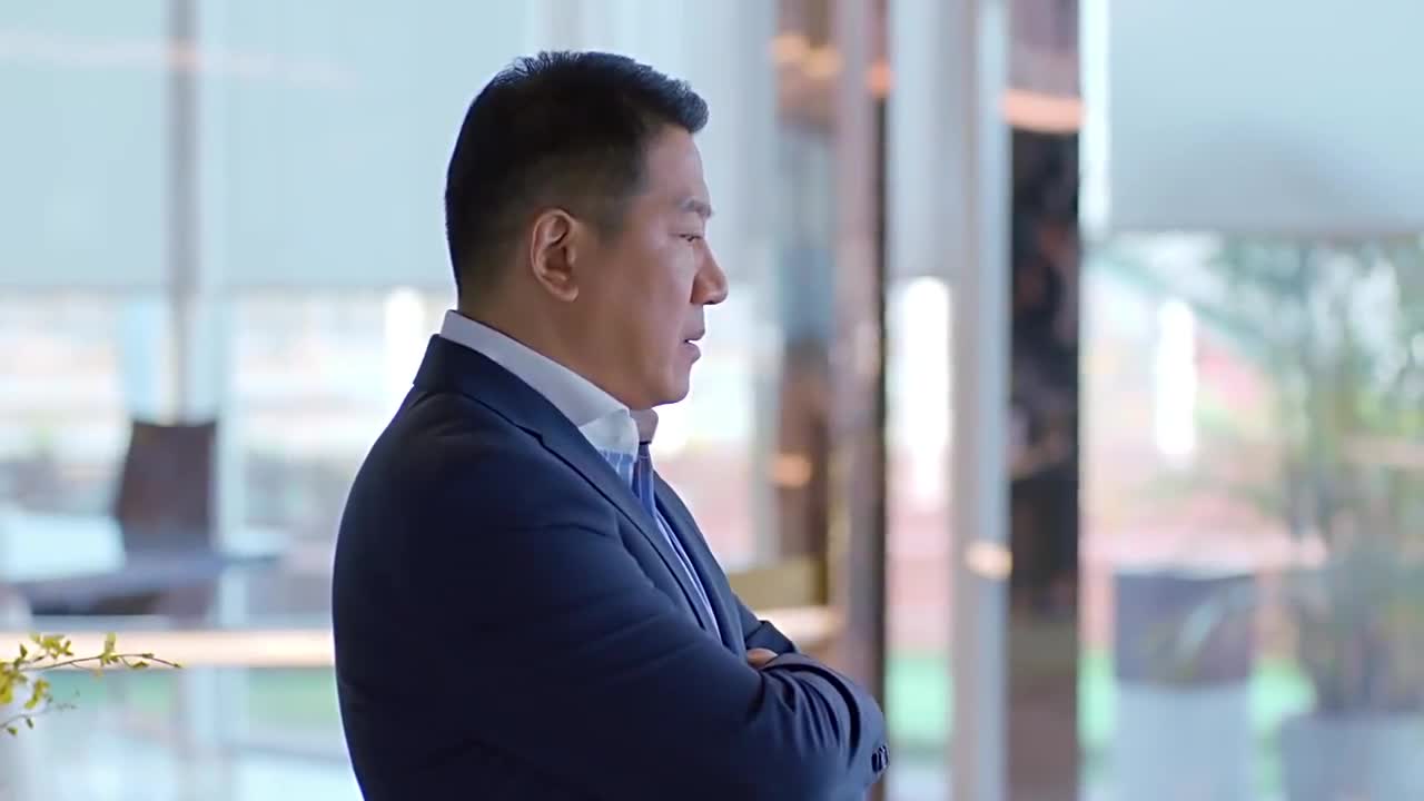 欢乐颂魏国强找到安迪讲述了过去和安迪母亲死亡经过