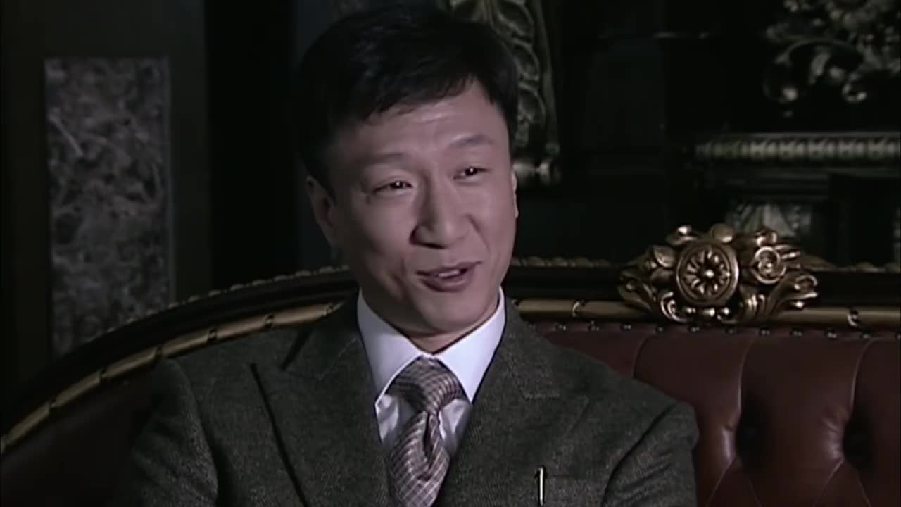 潜伏初见晚秋余则成仅用了一句话竟让美人刮目相看