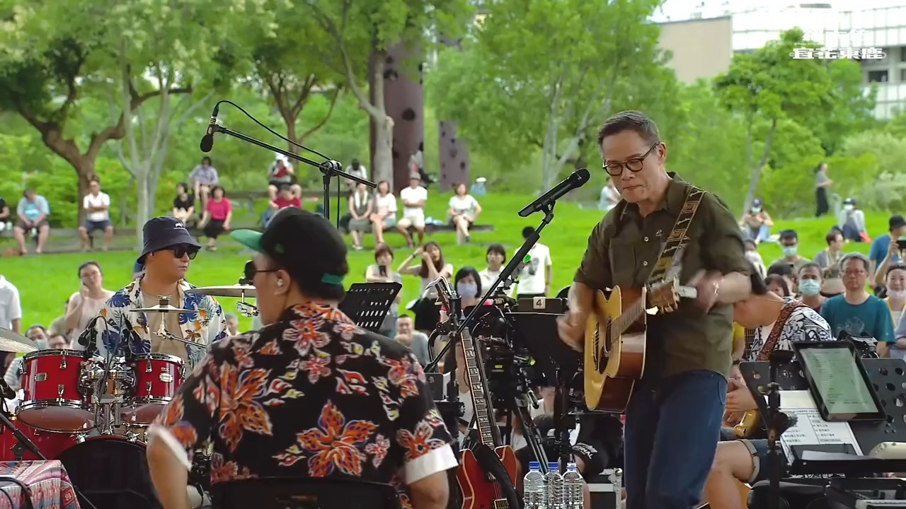 罗大佑《童年》轻快的旋律，熟悉的声音，一开口就是满满的回忆