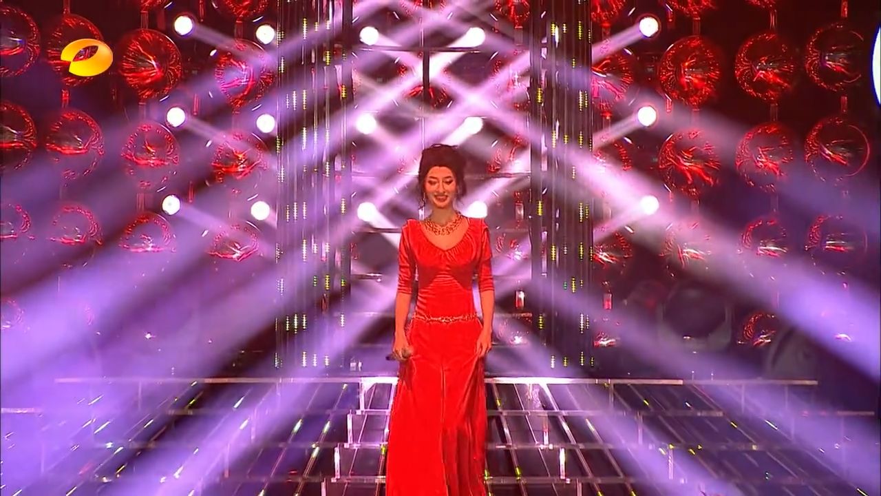 杨洋突破形象演绎《潇洒走一回》，复刻叶倩文唱腔，本人都惊呆了