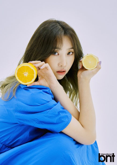 韩国女歌手孔敏智的一组最新杂志写真今天在网上曝光