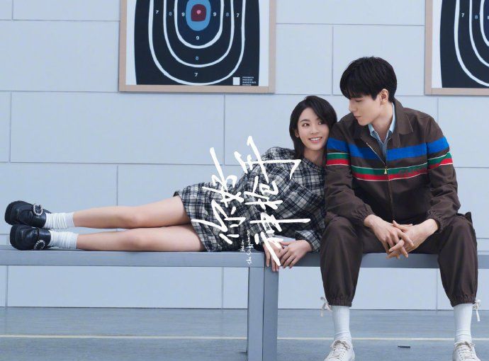 胡一天邢菲甜蜜合照帅哥美女合体真的太亮眼啦