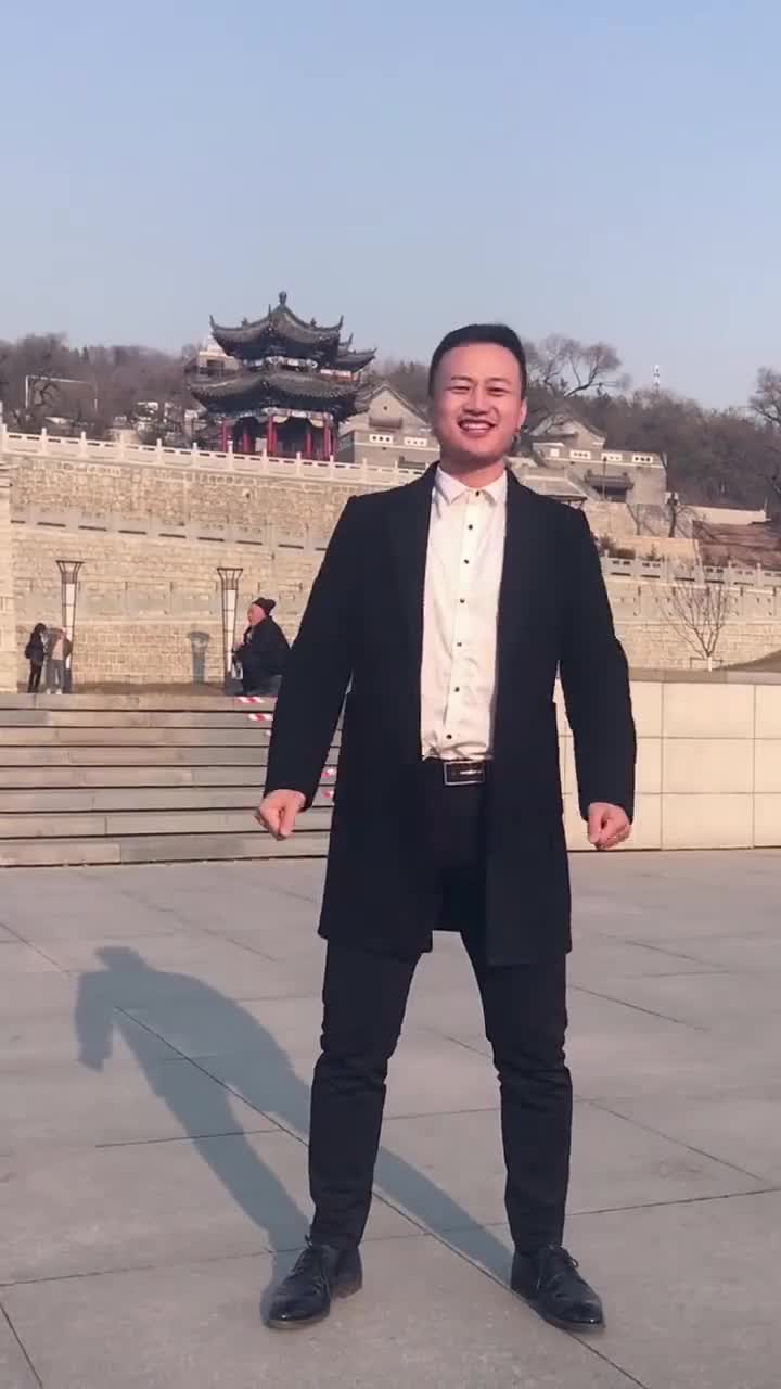 果然人不可貌相油腻大叔穿上西装也能成为舞者一首《醉.