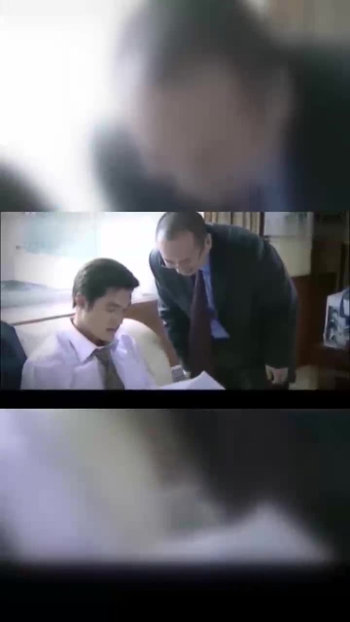 沧海:卢向东遭下属偷袭身负重伤卢政委亲眼看着儿子倒下!|动漫|影视|动画片_新浪新闻