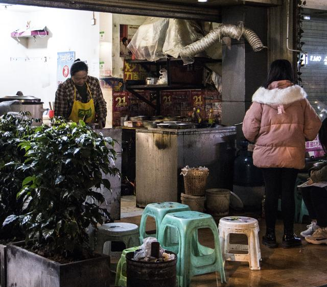 成都这个古镇实在可惜，本身拥有千年历史，却在地震后变成仿古街休闲区蓝鸢梦想 - Www.slyday.coM