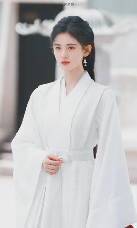 鞠婧祎嘉南传公主华服剧照期待认真搞副业的姜保宁