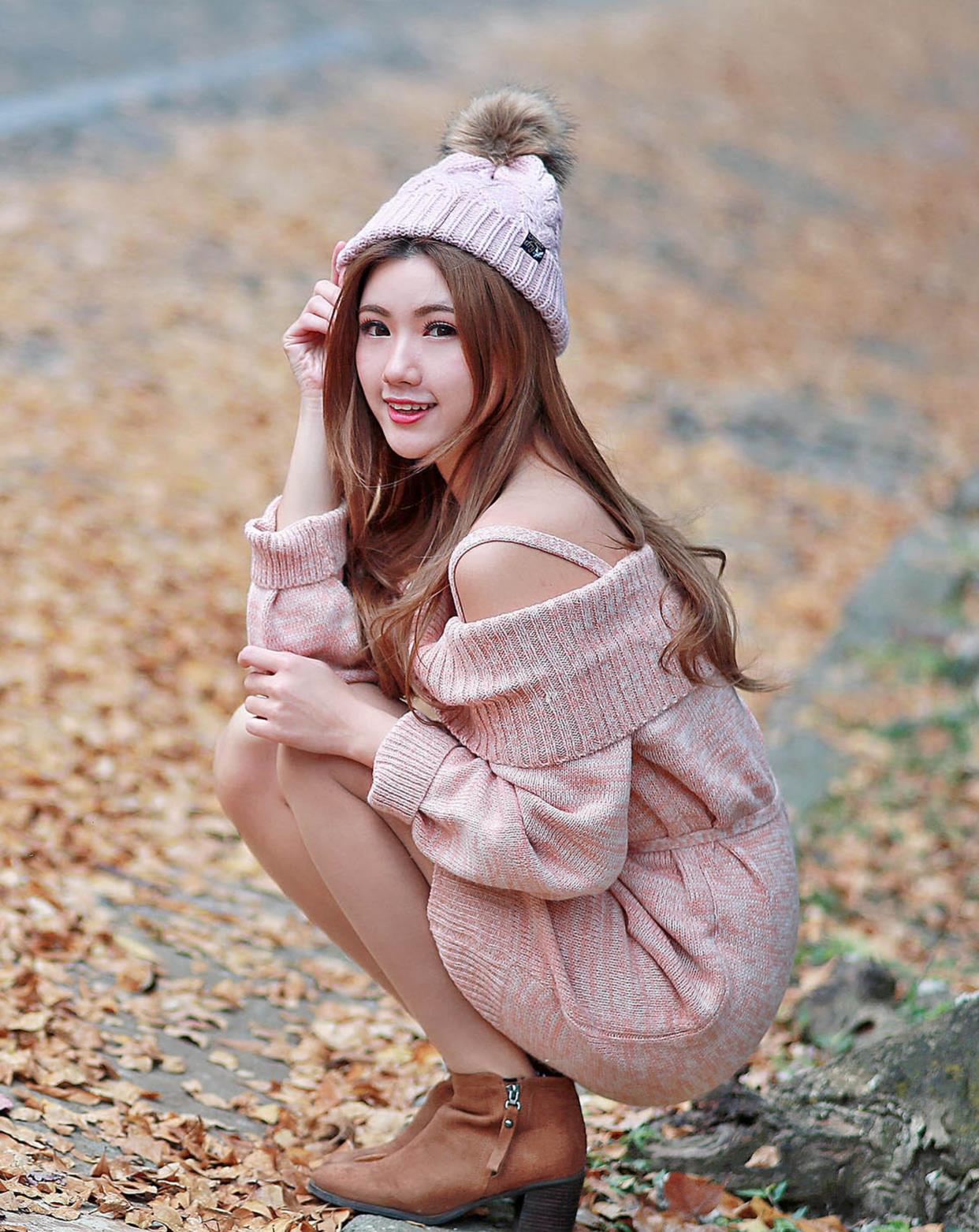 春意盎然和秋意正浓这两个时节,清新甜美的姑娘看着很养眼