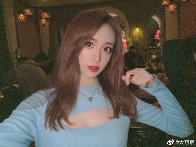 网红美女模特大萌萌迷人写真美照很美_高清图集_新浪网