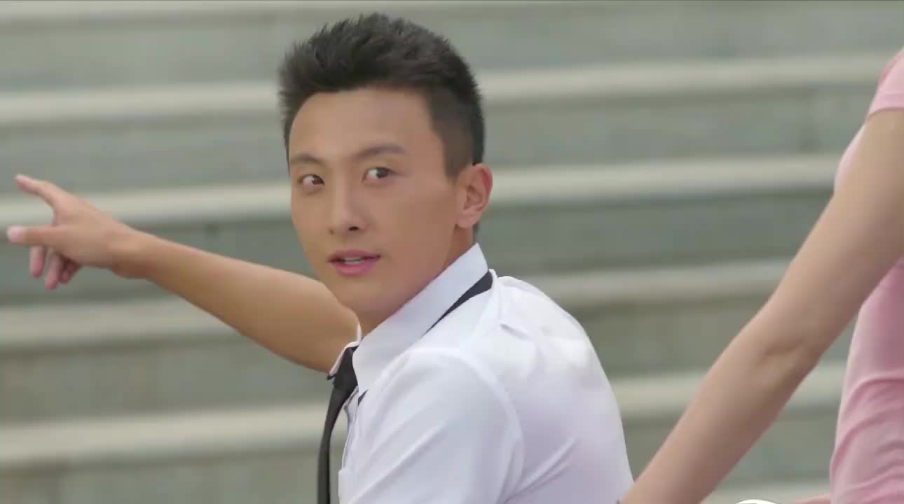 旋风十一人穆奇这大老粗绅士风度这个词跟他是完全不沾边