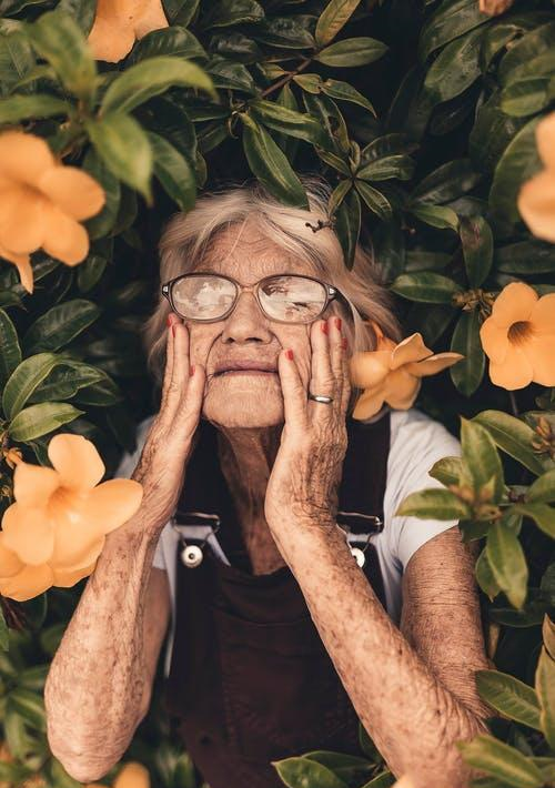 “儿媳，你们把婚房卖了给我治病吧”：儿媳的回答让婆婆心寒！休闲区蓝鸢梦想 - Www.slyday.coM