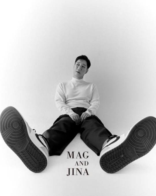 韩国艺人池石镇最新写真 多个造型显年轻