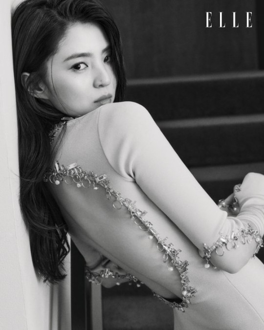 韩国女艺人韩素希最新《elle》杂志写真曝光