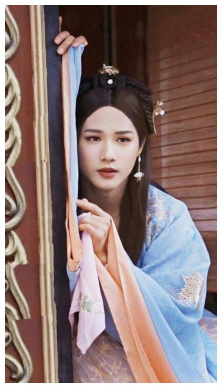 电视剧男扮女装名场面:认出胡歌李易峰不算啥,我赌你认不出全部