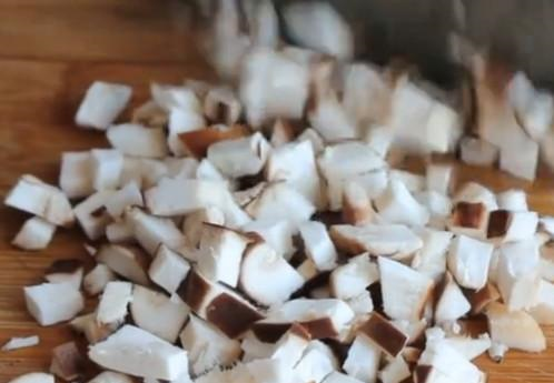 原来把糯米和面粉放在一起，居然能做出这么好吃的面食，有创意！休闲区蓝鸢梦想 - Www.slyday.coM