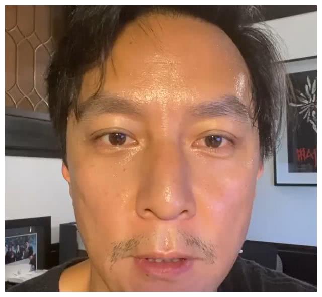 男神也老了!45岁吴彦祖胡渣邋遢肌肤松弛,头上白发显沧桑!