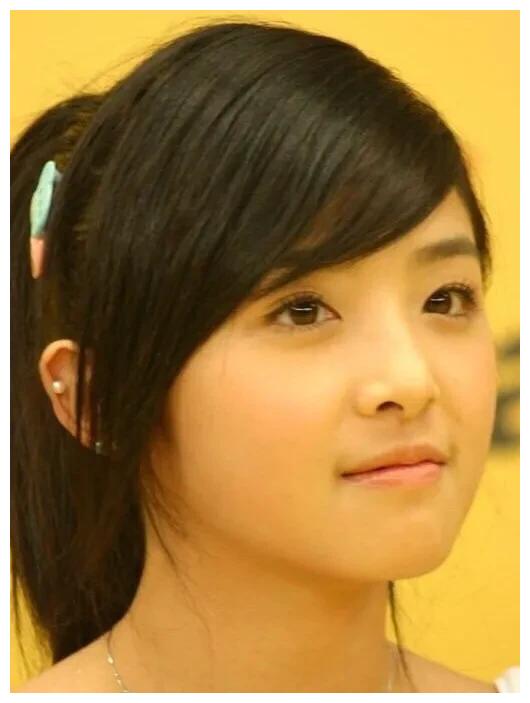 31岁张含韵逆生长和15岁没区别反而越来越甜