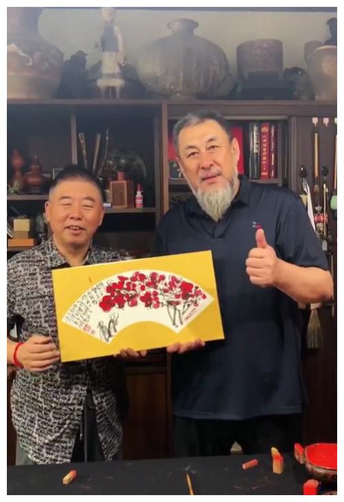 除此之外,陆树铭身材也是照比之前瘦了很多.
