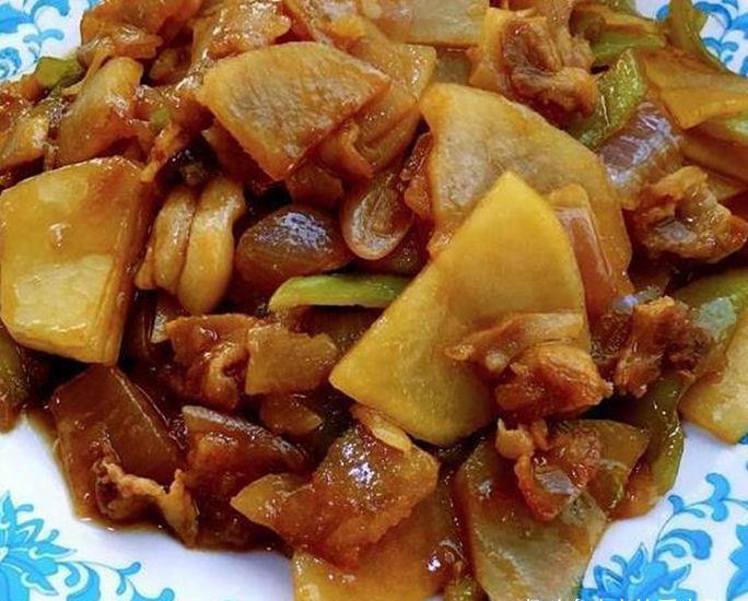 美食推荐:虾仁娃娃菜,牛肉粉丝白菜煲,小炒牛肉,土豆片炒洋葱