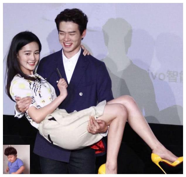 魏大勋公主抱李沁却被脚上高跟鞋抢镜这脚太小了吧