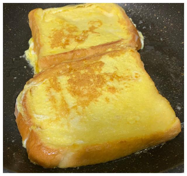 鸡蛋煎黄金吐司快手满分早餐