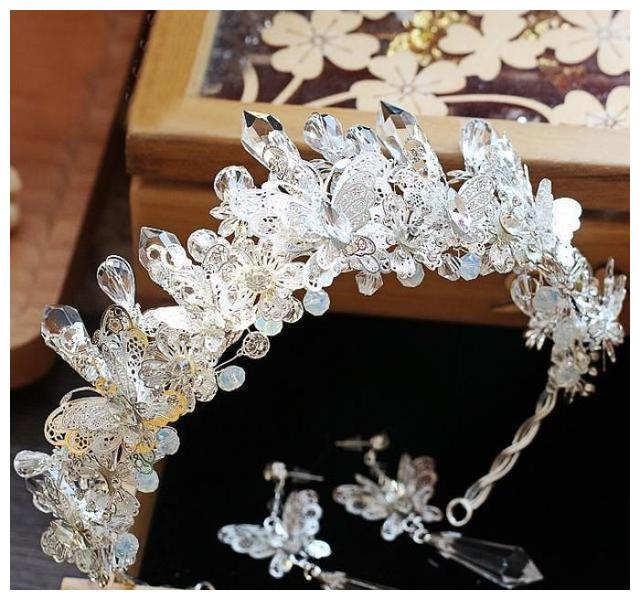 12星座专属公主皇冠水瓶座的超尘脱俗天秤座的最独特