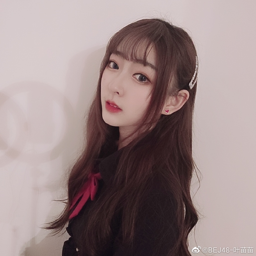 可爱美女歌手bej48-叶苗苗迷人旅游美照