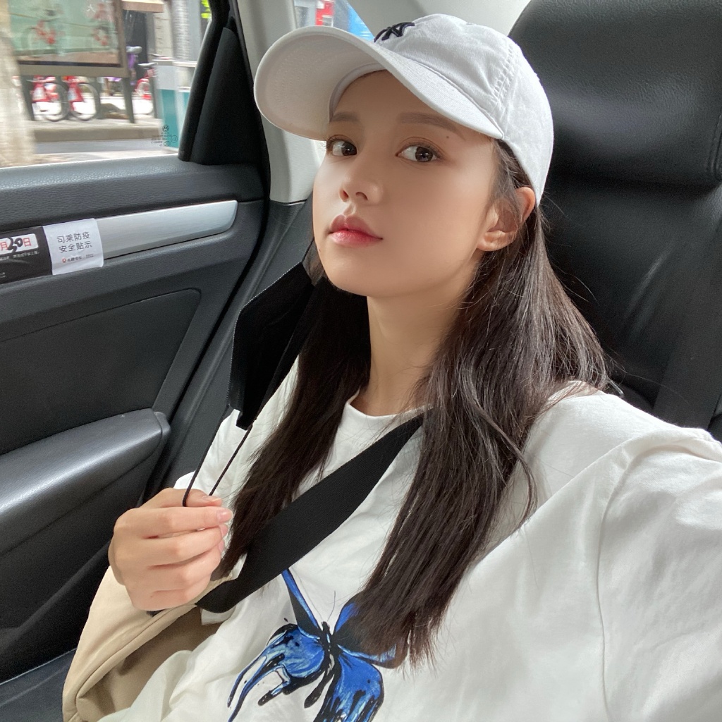 网红美女模特陈思宇迷人写真美照好可爱