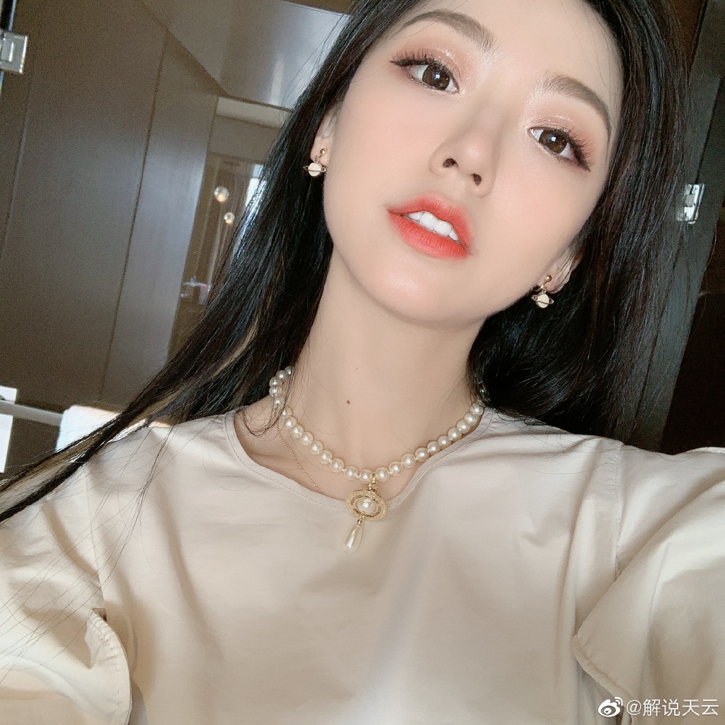 美少女解说天云迷人可爱美照好看啊