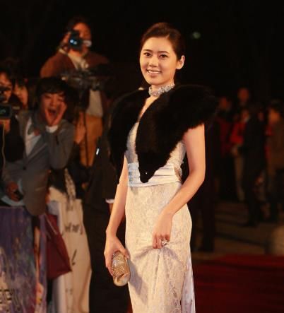 中国走红的韩国女星秋瓷炫:《新乌龙山剿匪记》的四丫头