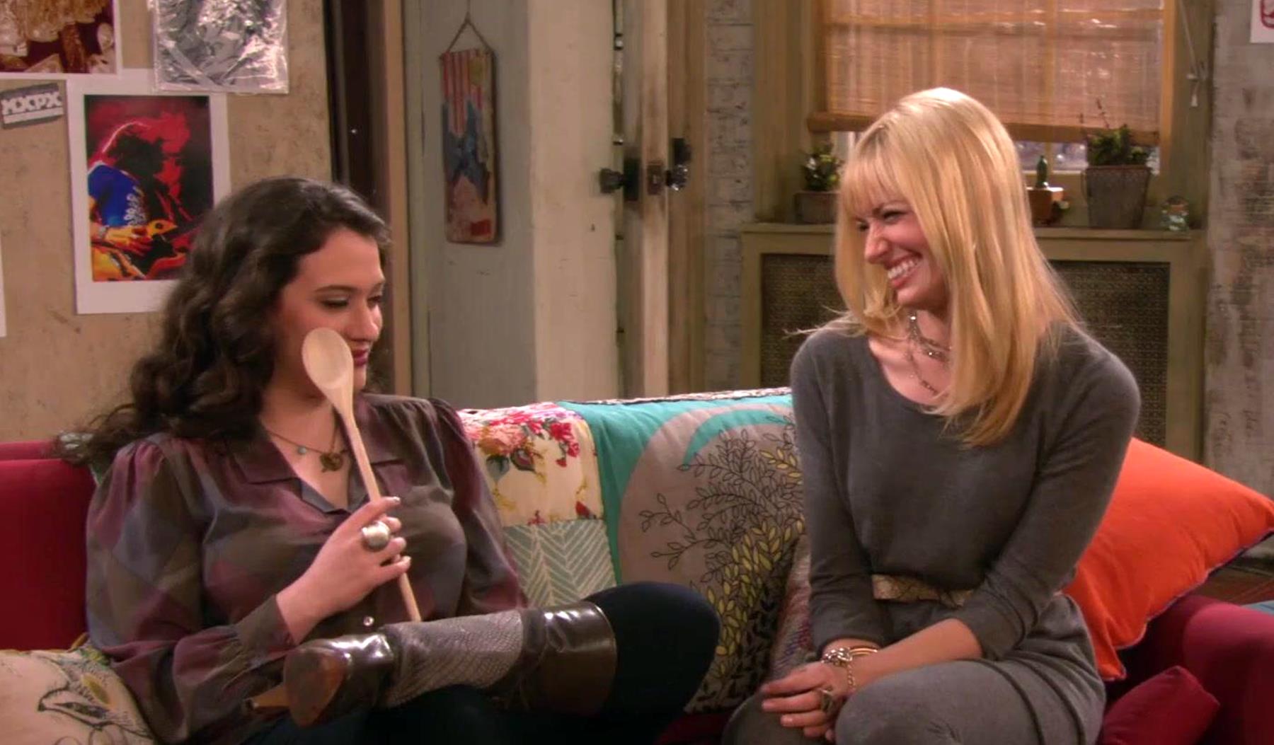 破产姐妹中的卡洛琳最后和谁在一起该剧导演和编剧是谁