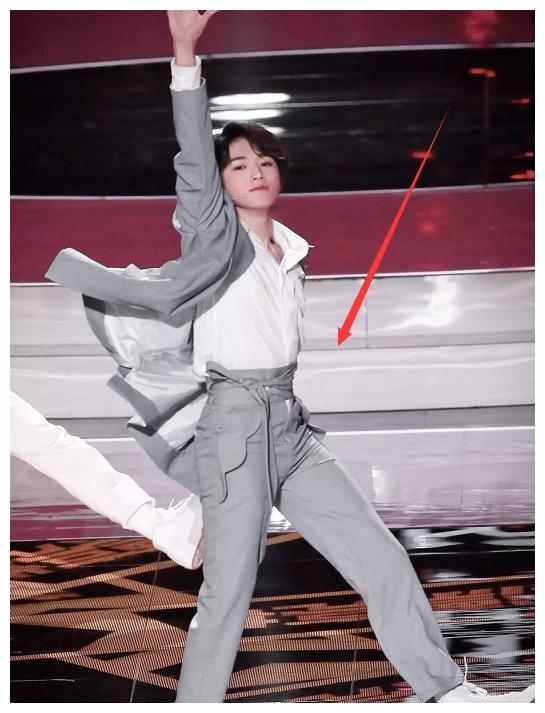 宋亚轩|艺人|综艺节目_新浪新闻