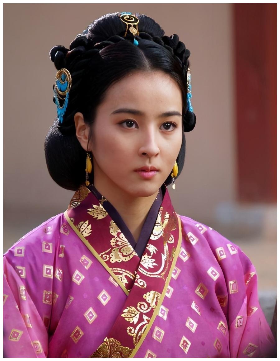 与男友相恋8年分手,韩惠珍恋小7岁国足,40岁被丈夫宠成公主|寄诚庸