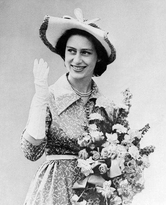 她是英国女王最宠爱的妹妹,玛格丽特公主承包了王室颜值