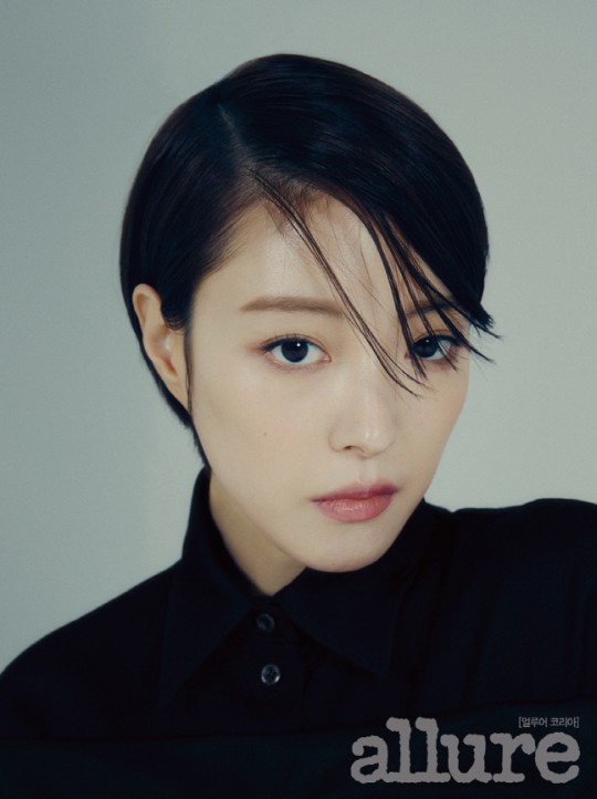韩国短发女演员很霸气图片