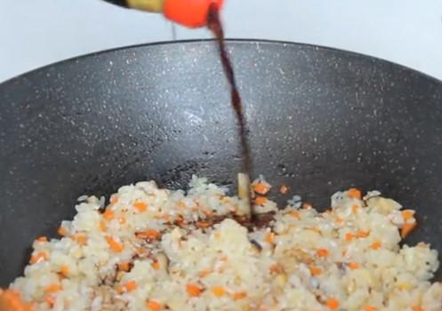 原来把糯米和面粉放在一起，居然能做出这么好吃的面食，有创意！休闲区蓝鸢梦想 - Www.slyday.coM