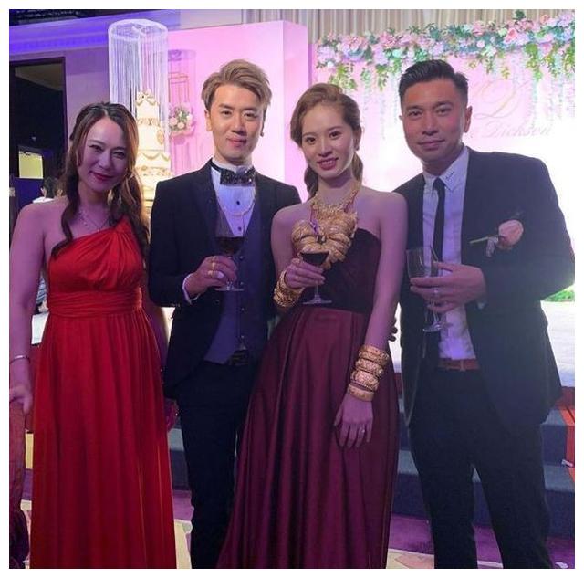 尹国驹共有3段婚姻及现在的女友叶嘉怡,共6个子女.