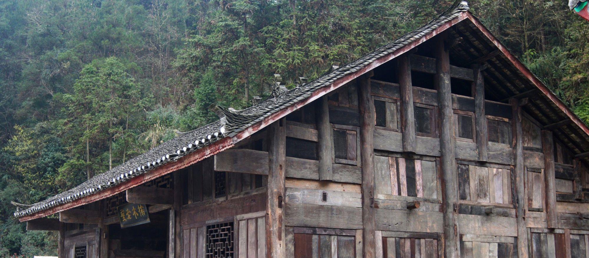 湖北恩施"最贵"的老屋,用金丝楠木所建成,几百年来没人发现